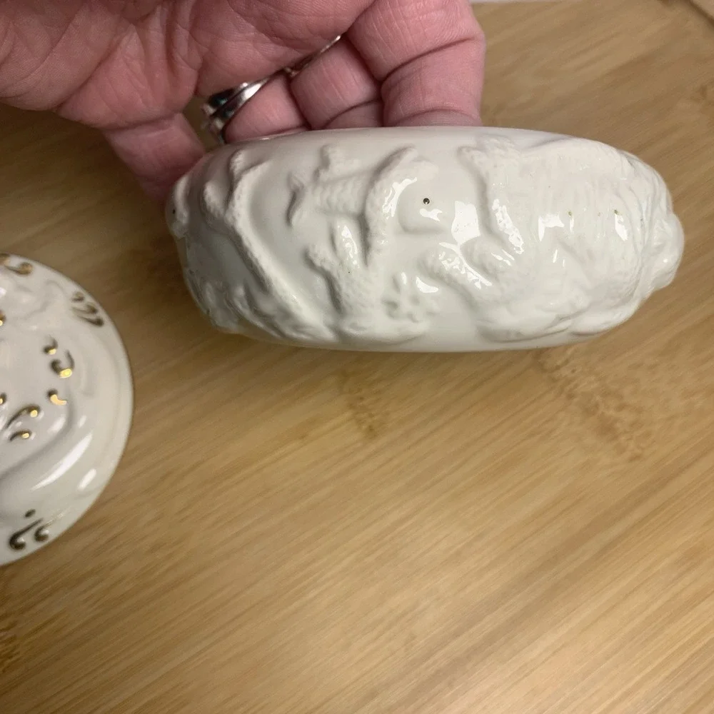 VINTAGE 1999 Lenox Fine Ivory China Dolphin Serenade Music Trinket Box WORKS